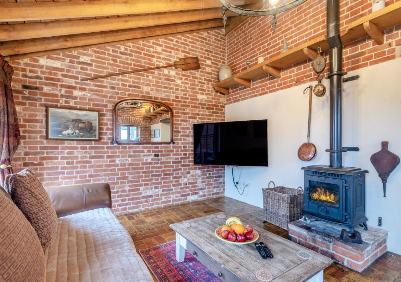 Elms Barn Villa Wangford Ngoại thất bức ảnh